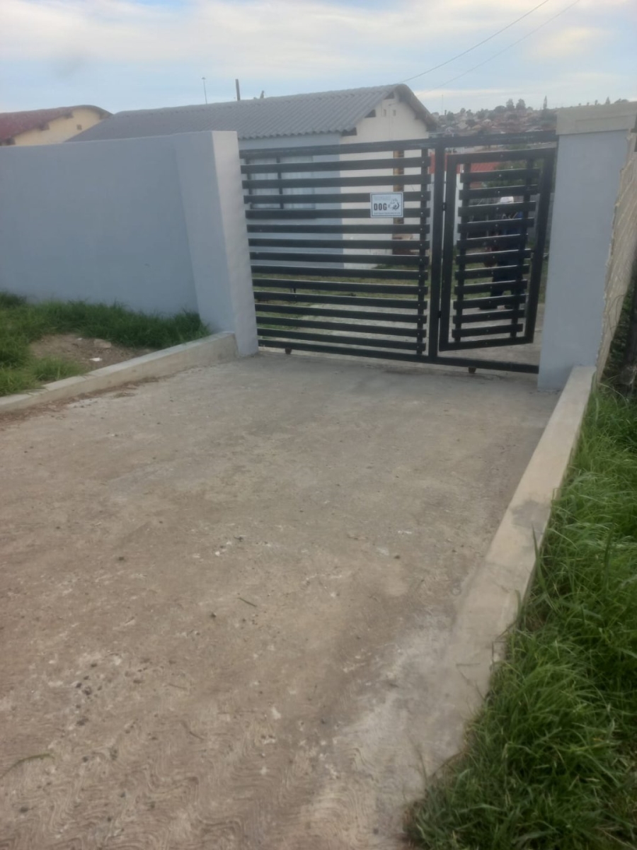 2 Bedroom Property for Sale in Mdantsane Nu 15 Eastern Cape